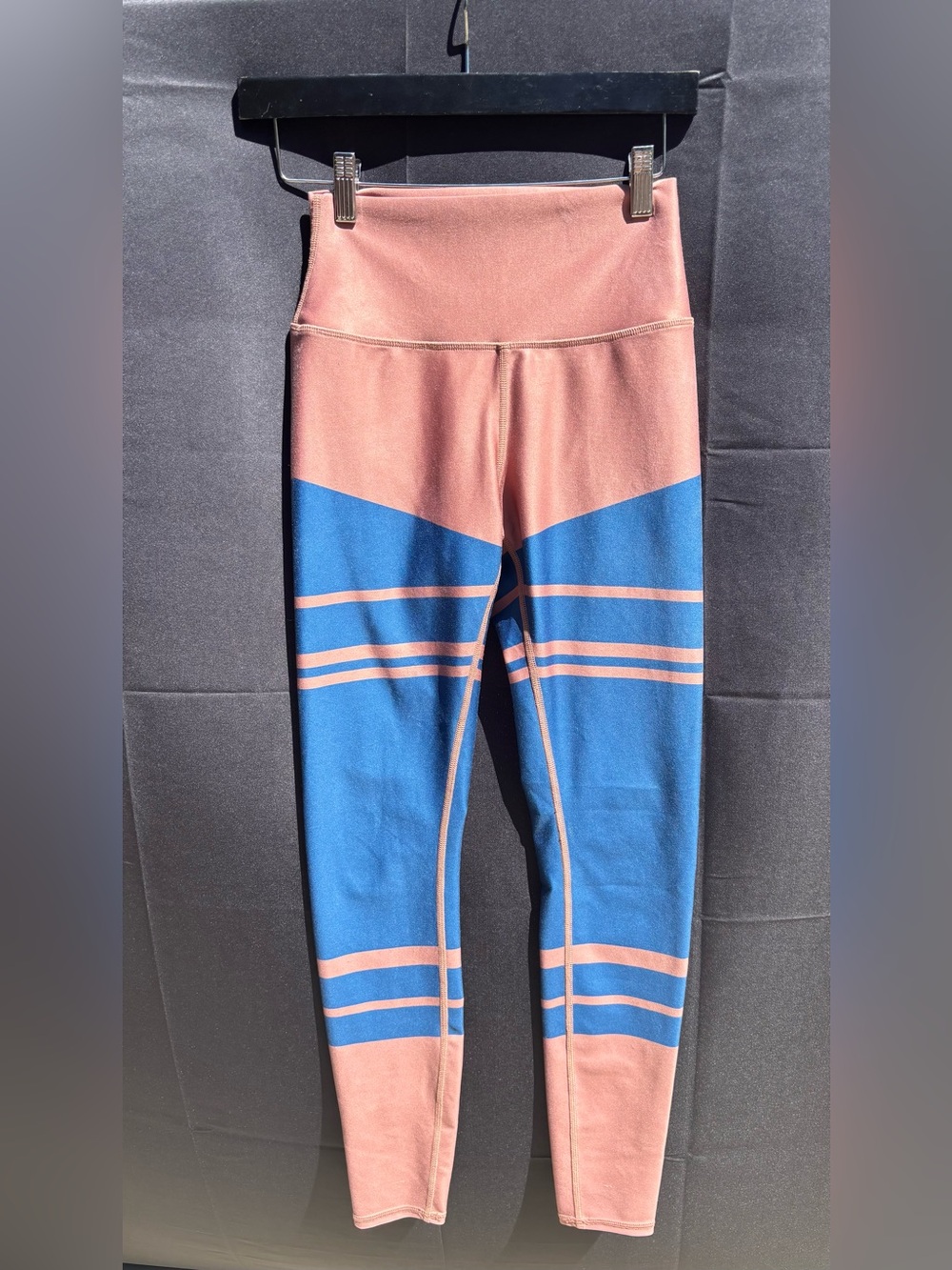 Alo Yoga Women’s High Waist Tech Lift Airbrush Leggings Size M